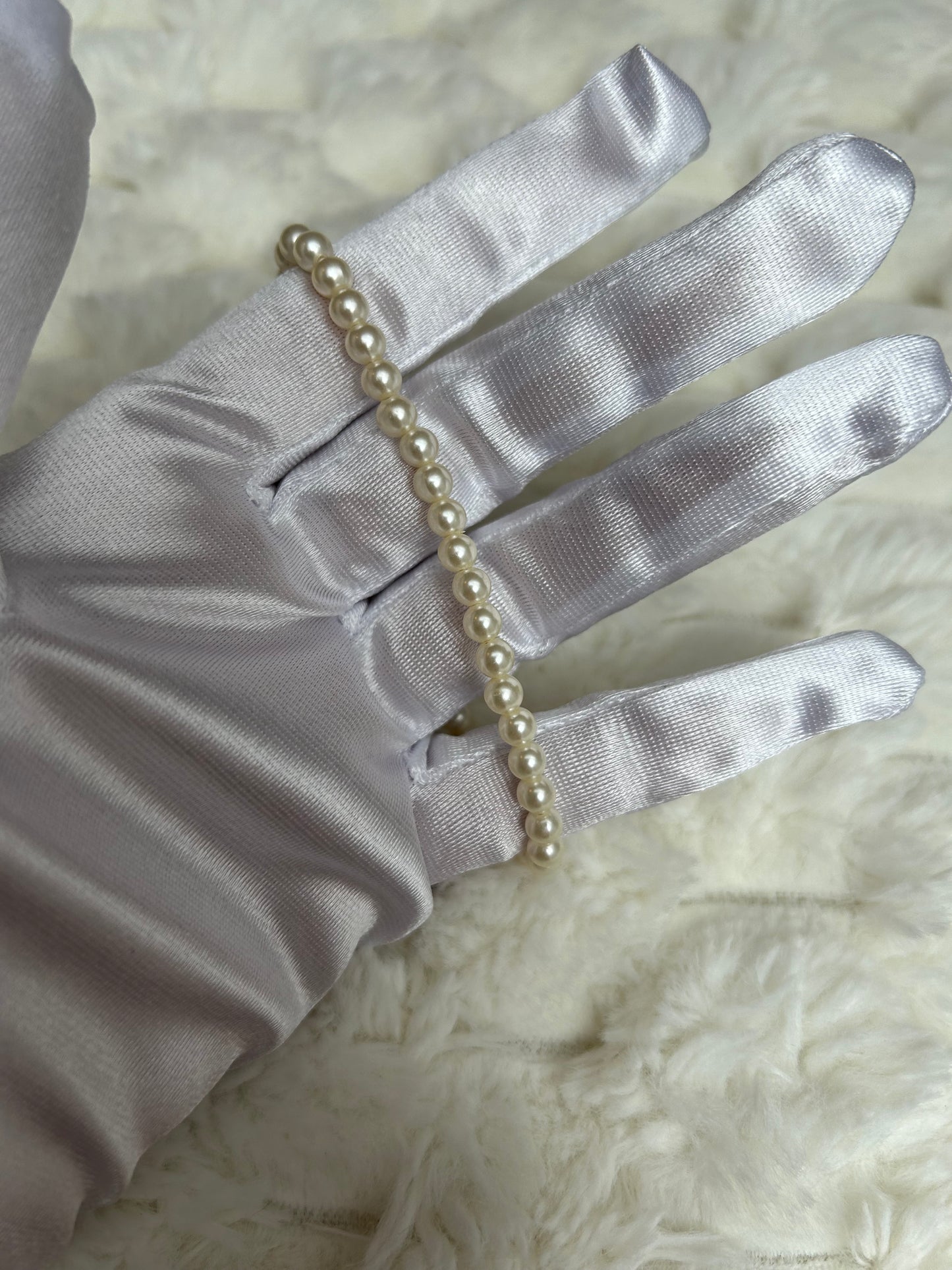 Jolie bracelet vintage fantaisie doré et perle, Yves rocher