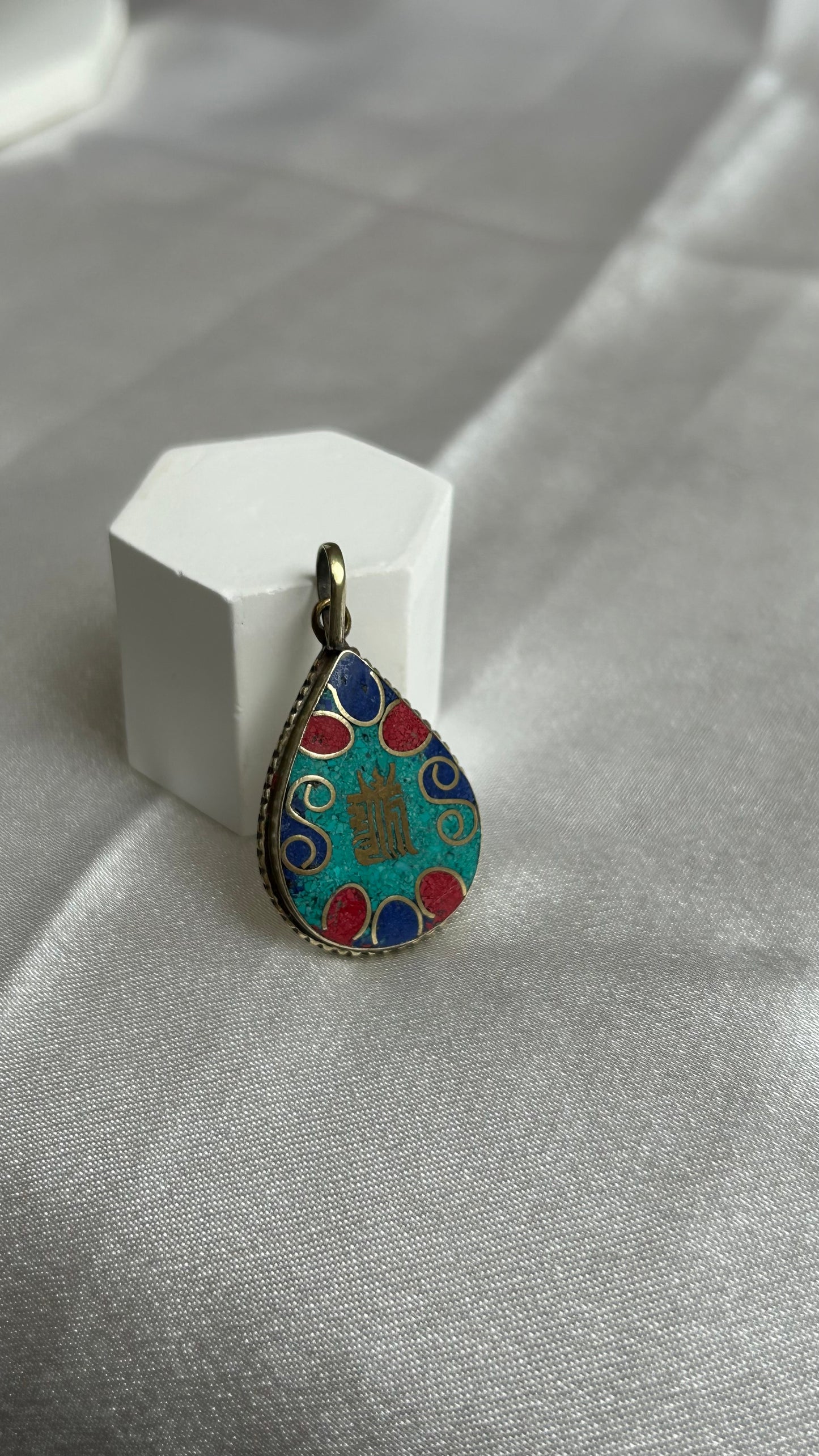 Pendentif vintage argenté et bleu