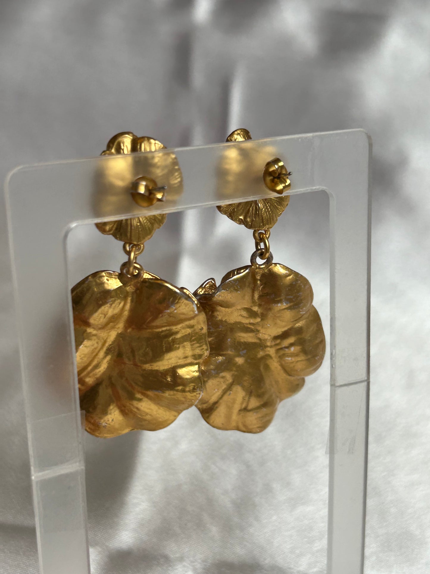 Boucles d’oreilles vintage pendantes dorées