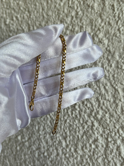 Bracelet en plaqué or maille atypique doré