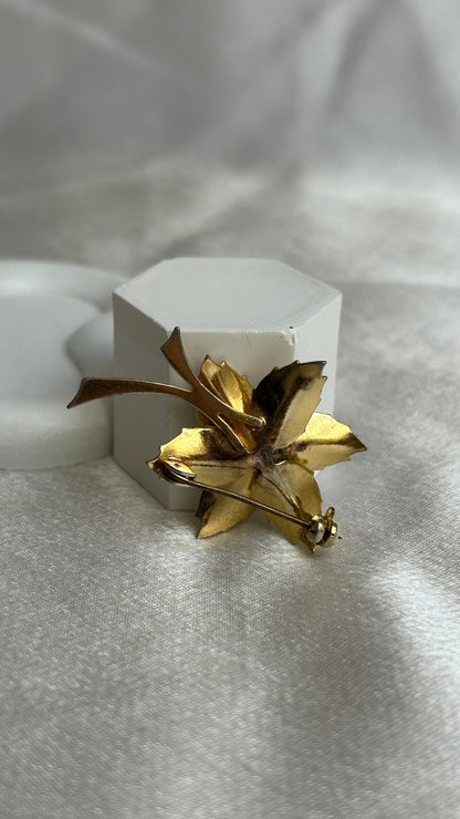 Broche vintage or de Tolède et perle