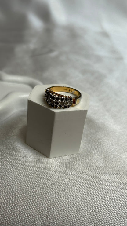 Bague vintage plaqué or et strass rouges et transparents taille 52