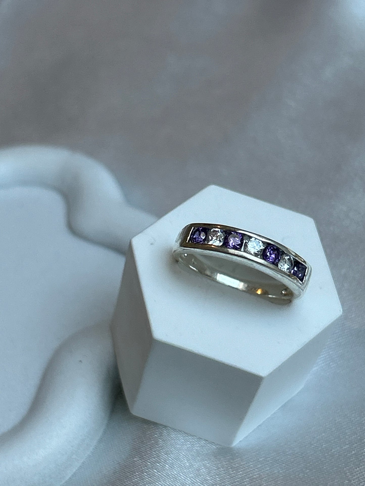 Bague strass violet et transparent taille 57