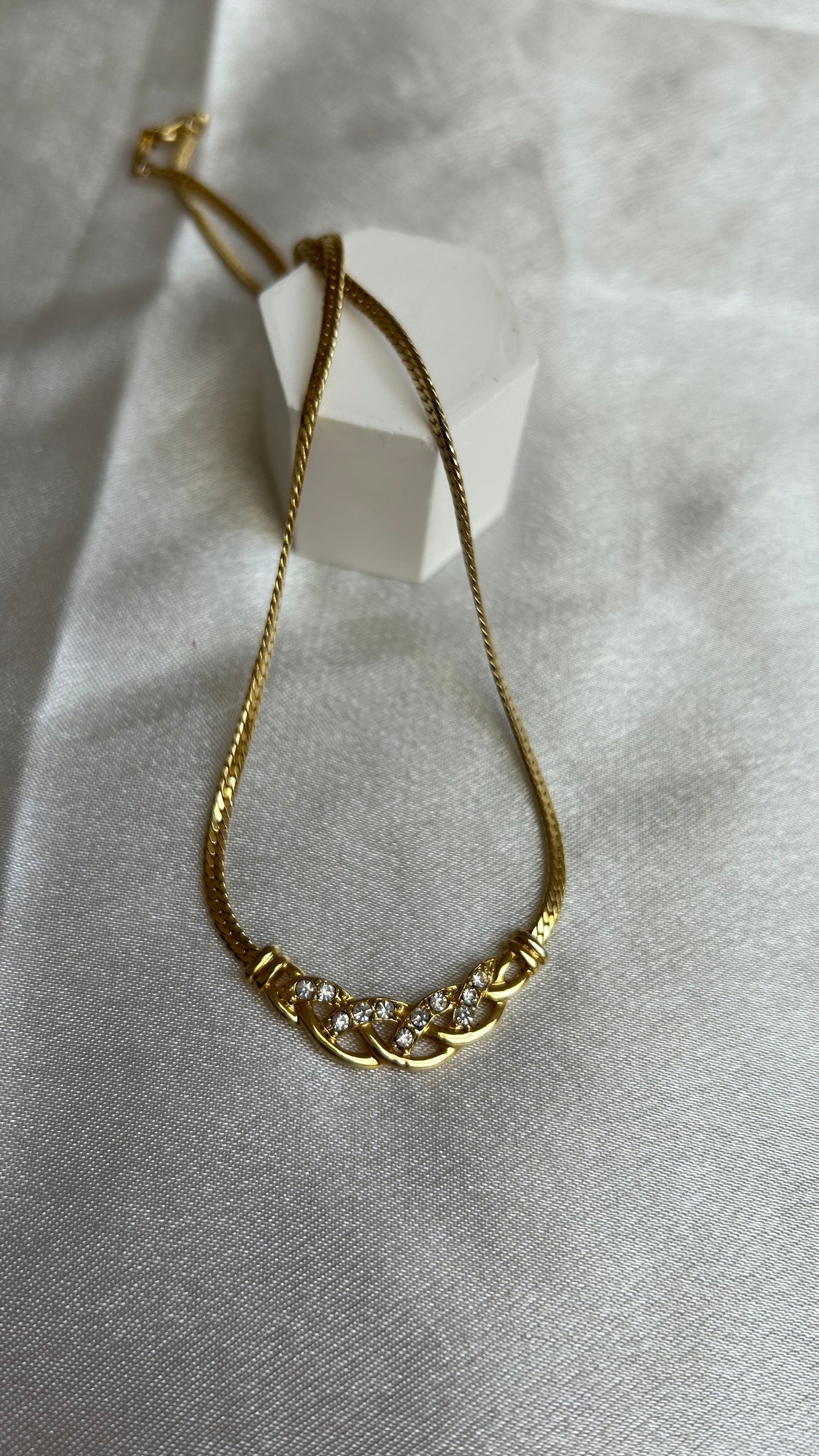 Collier vintage doré et strass