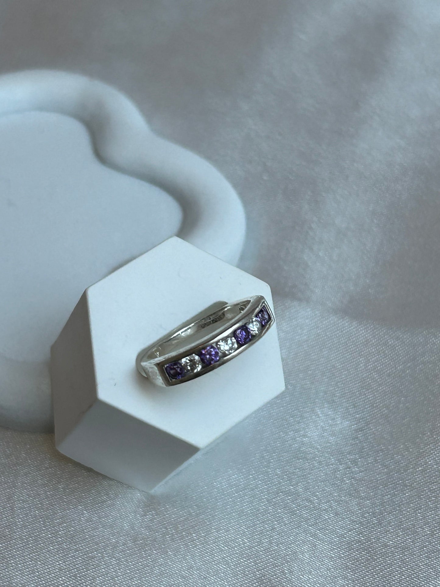 Bague strass violet et transparent taille 57