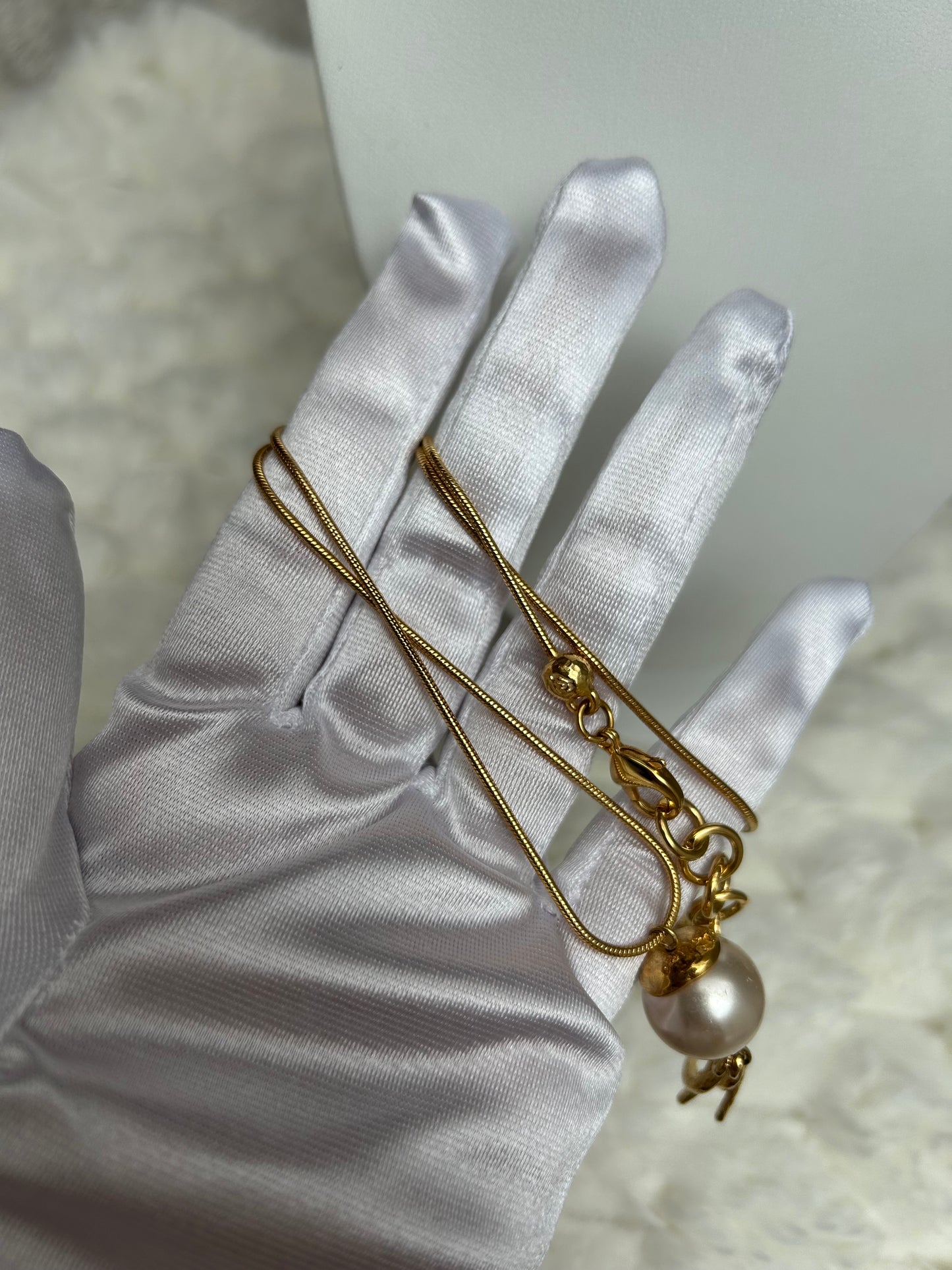 Jolie collier vintage doré et perle fantaisie