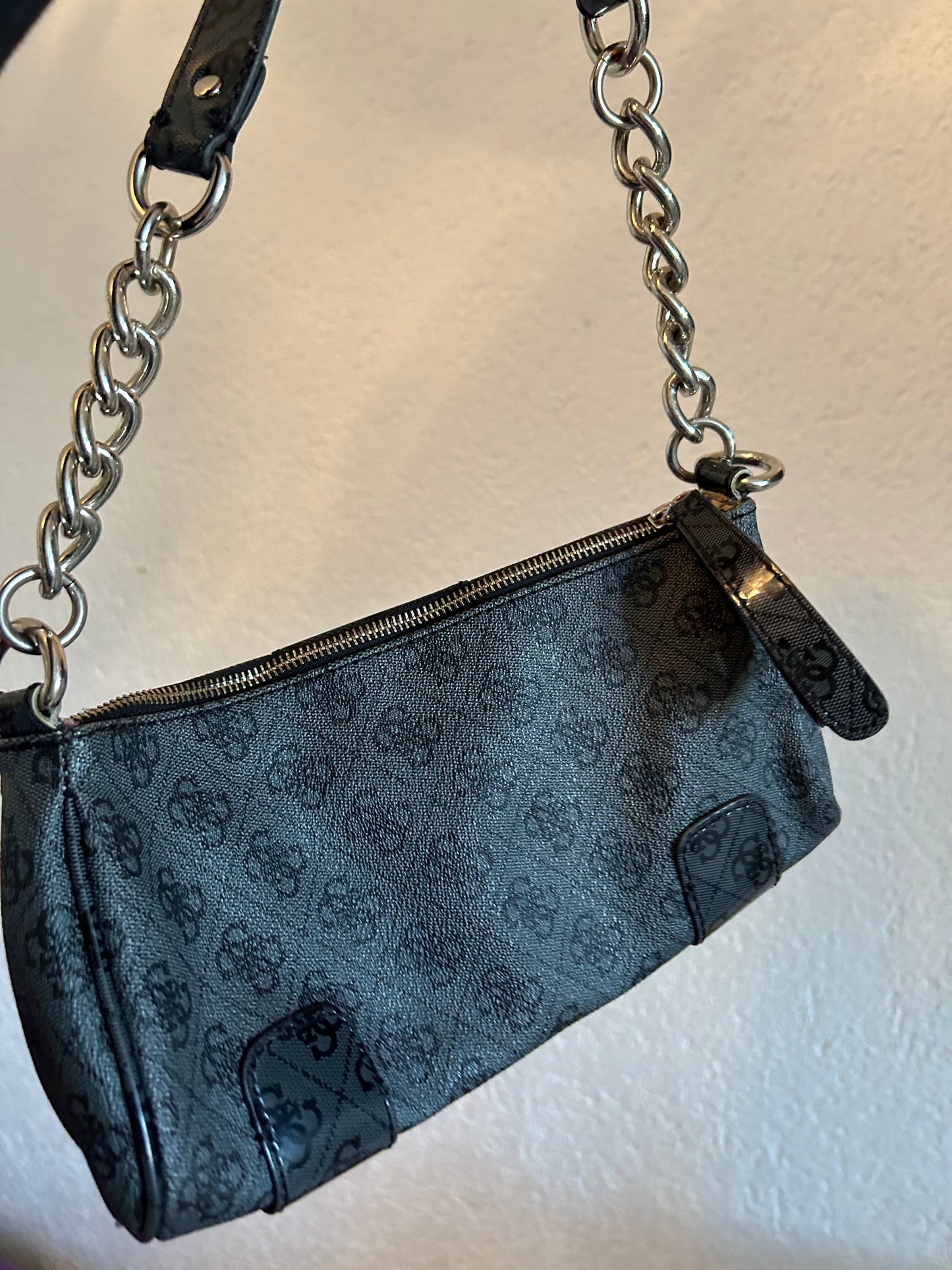 Sac vintage GUESS noir gris et argenté