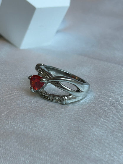 Bague vintage taille 58 argenté et strass rouge