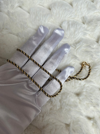 Jolie collier chaîne vintage torsadé noir et doré