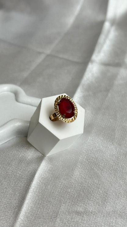 Bague vintage et grosse pierre ovale rouge taille 54