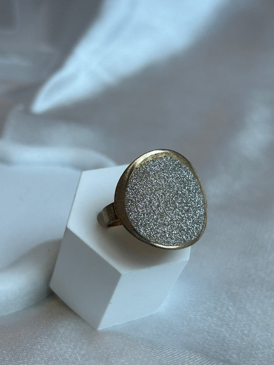 Bague vintage doré et paillettes taille ajustable