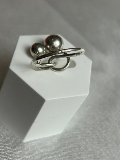 Jolie bague vintage en argent taille 55 avec boules d’argent