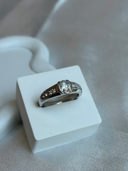 Bague argenté vintage à strass taille 58 poinçon triangle