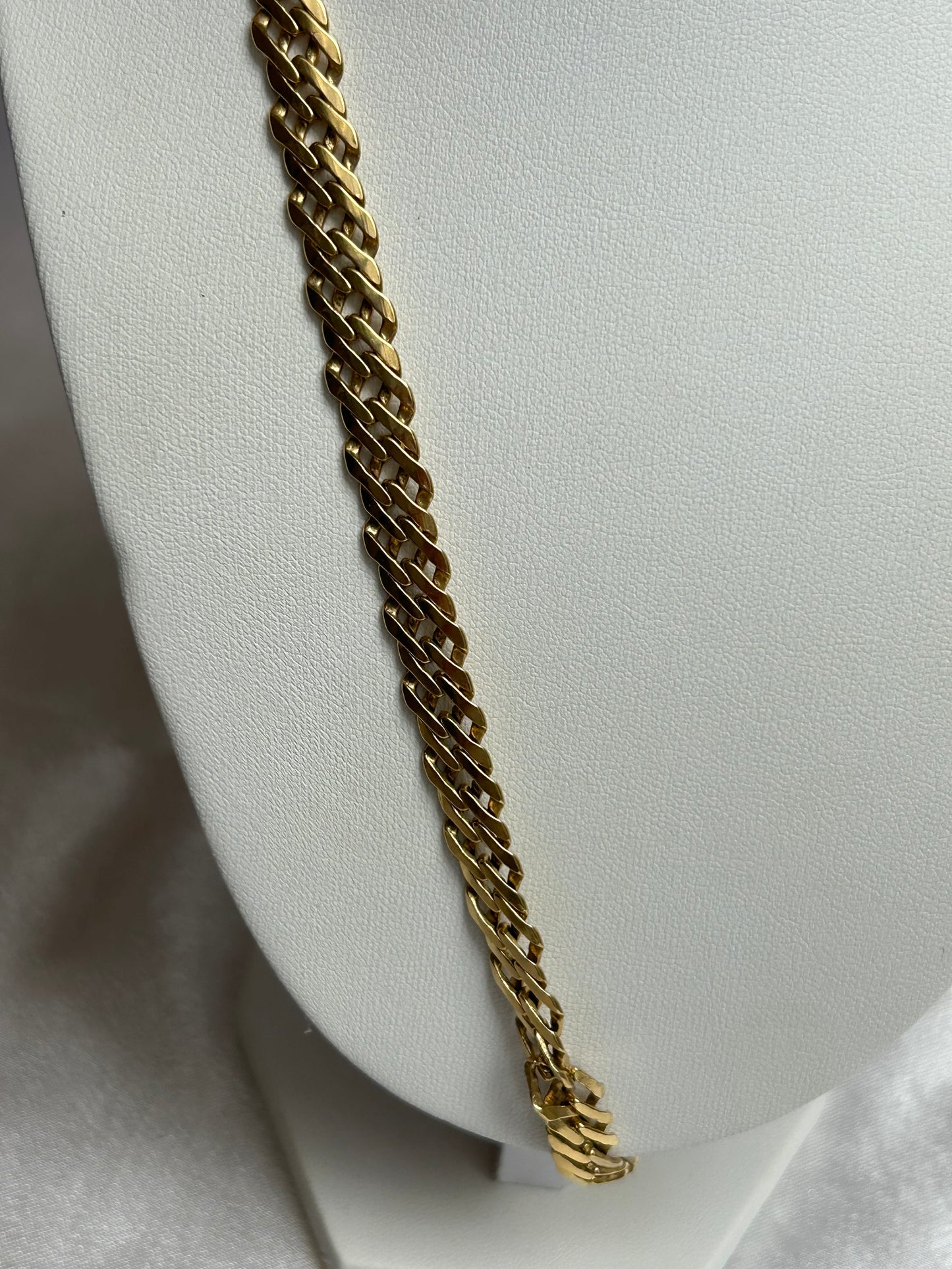 Collier en plaqué or grosses mailles anglaises plates