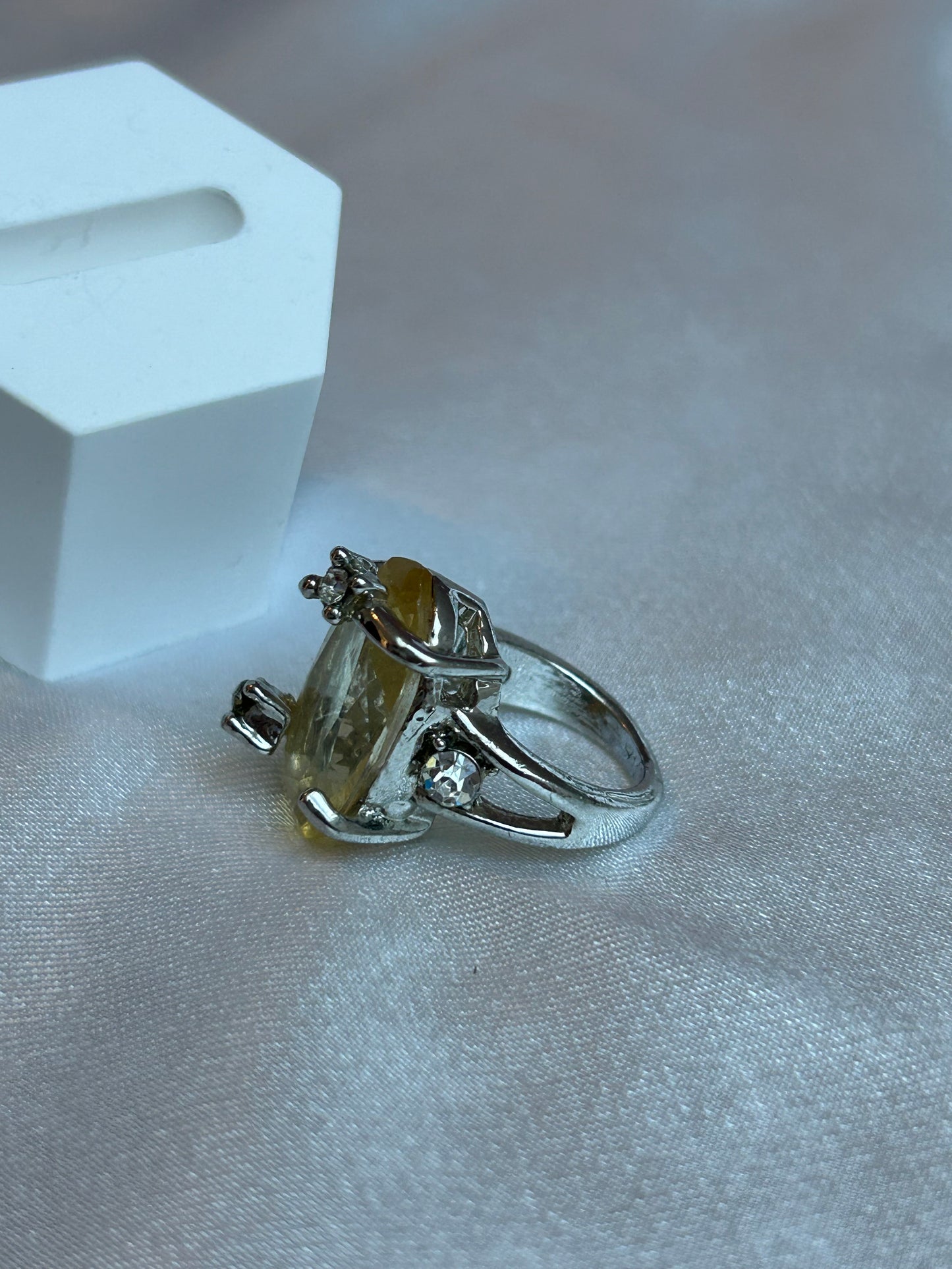 Bague vintage strass jaune et transparent taille 49