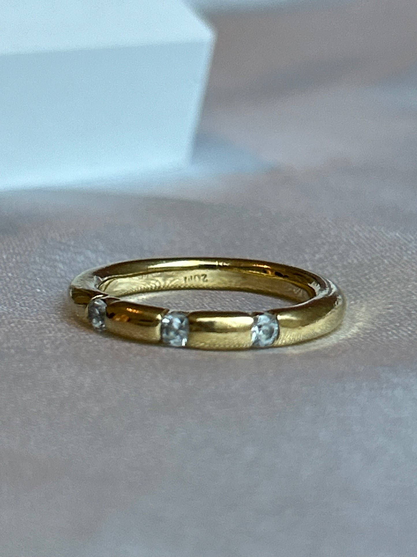 Bague en plaqué or et strass taille 60