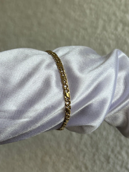 Bracelet en plaqué or maille atypique doré