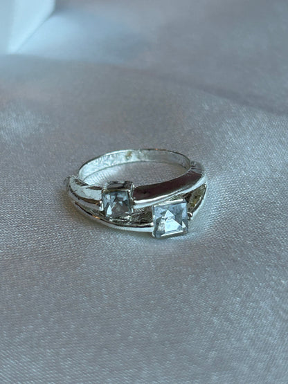 Bague vintage argenté taille ajustable et strass