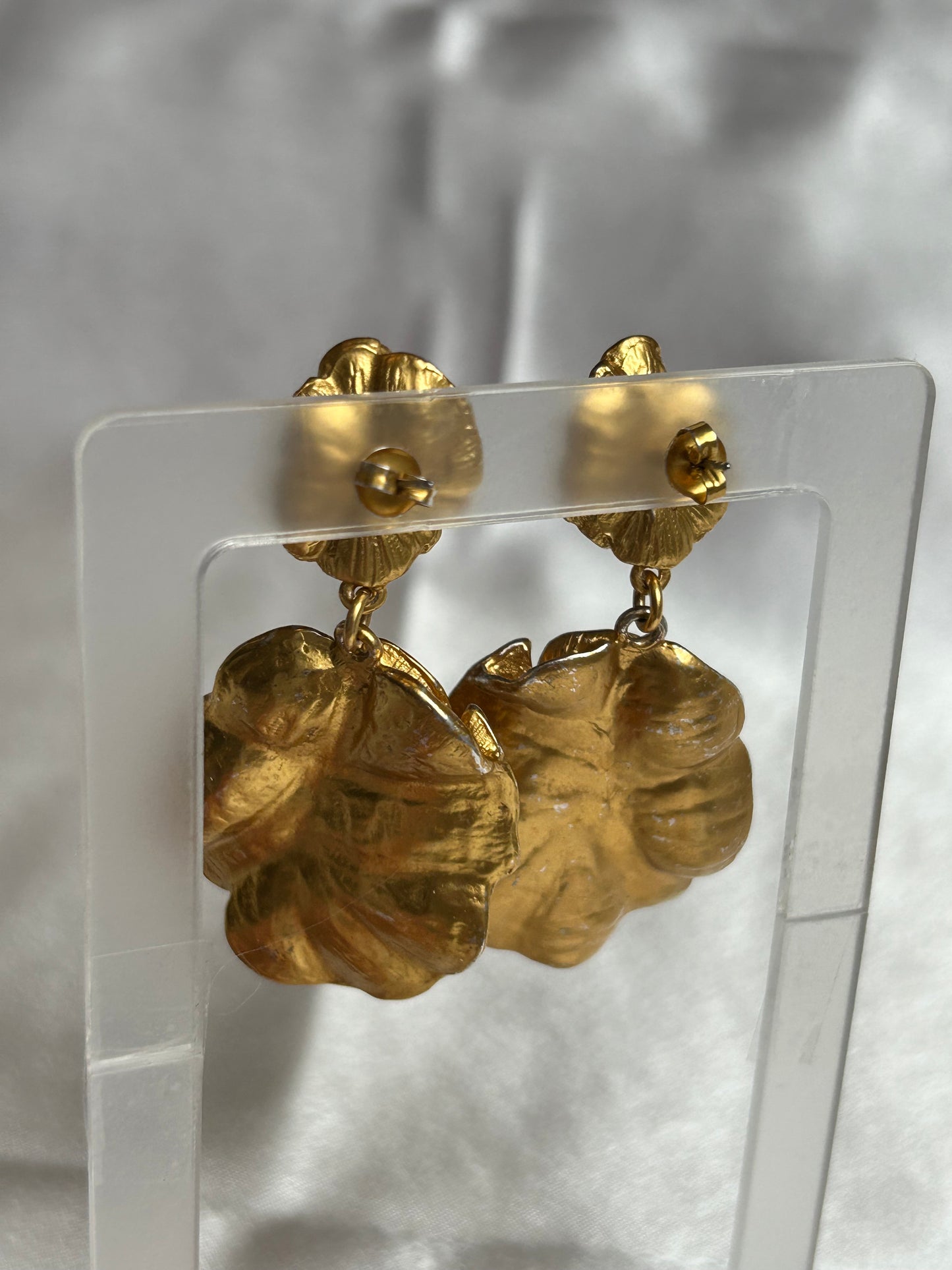 Boucles d’oreilles vintage pendantes dorées