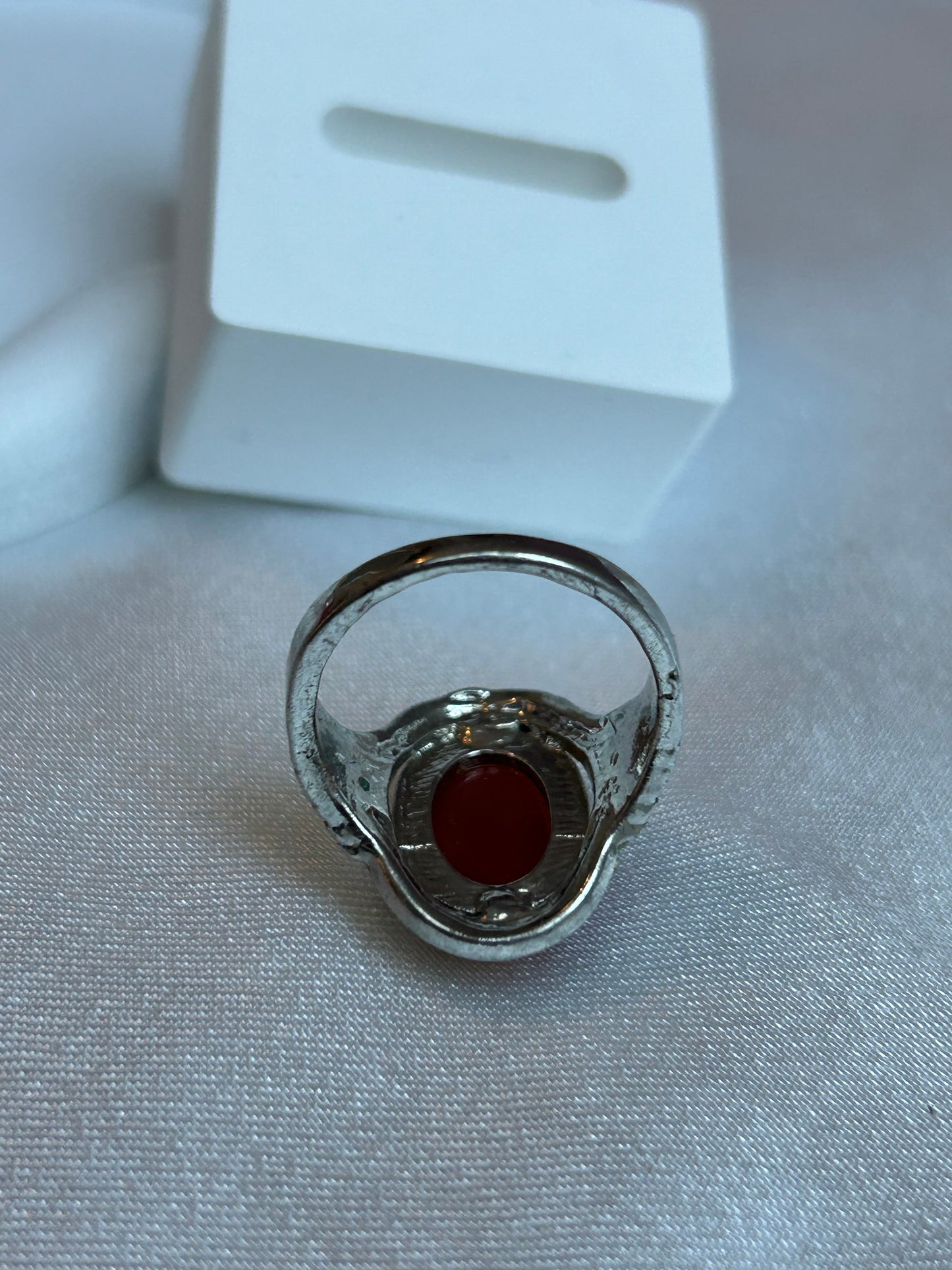 Bague vintage pierre rouge taille 59-60