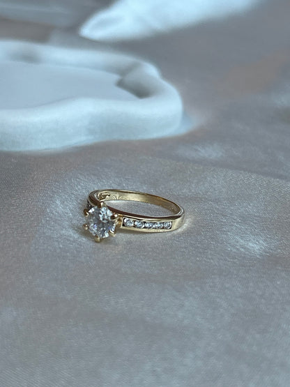 Splendide Bague Solitaire avec Strass en Plaqué Or