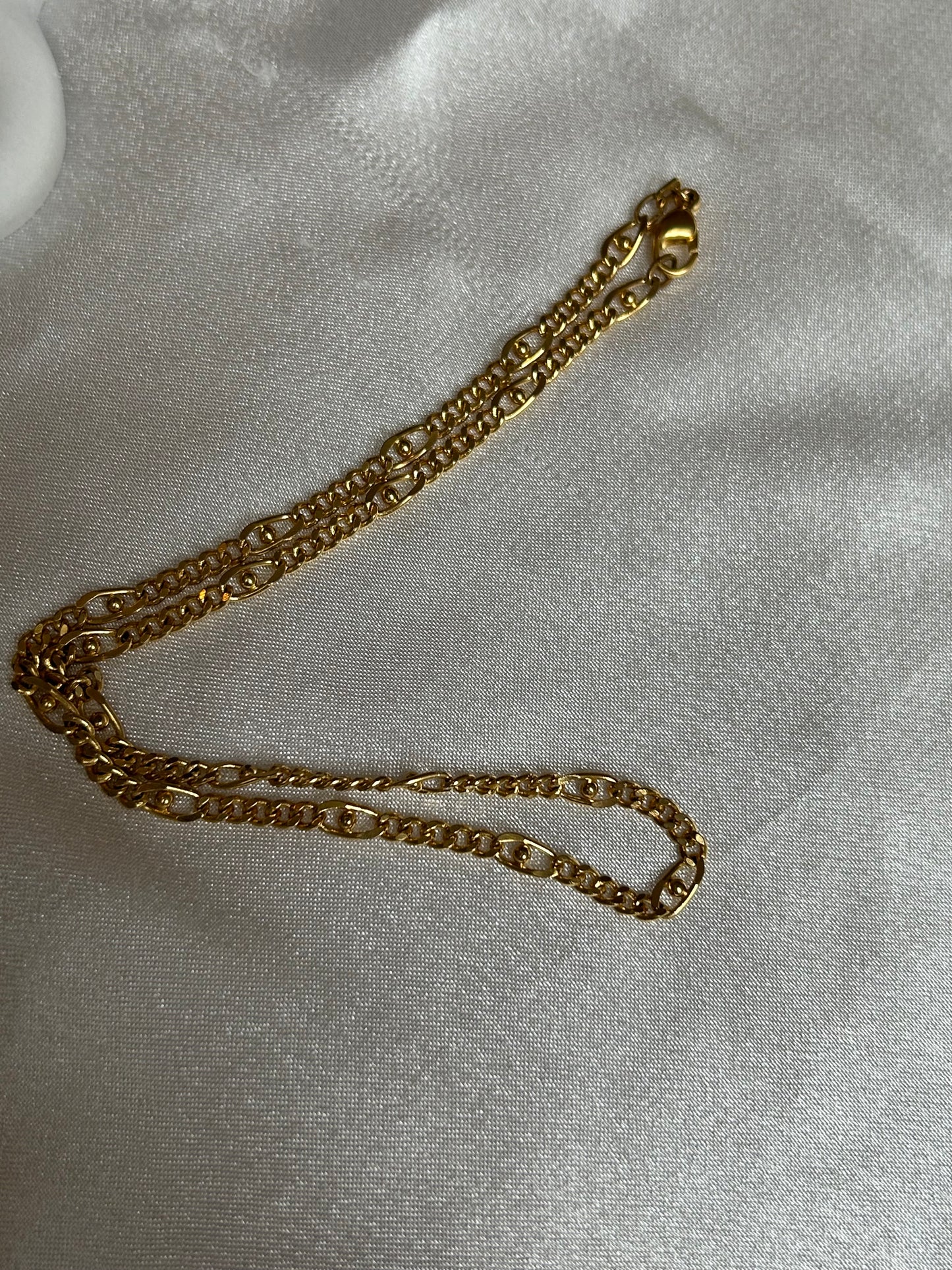 Collier vintage jolies mailles doré plaqué or femme