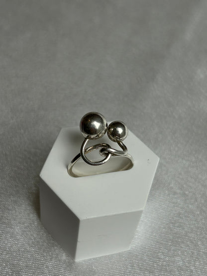 Jolie bague vintage en argent taille 55 avec boules d’argent