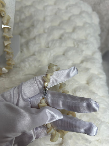 Jolie parure vintage perle nacré et fermoirs argenté