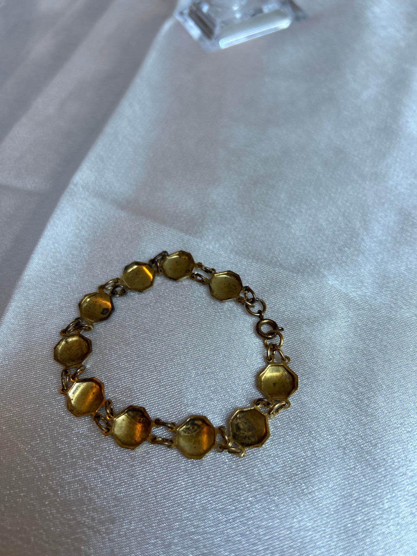 Bracelet en or de Tolède vintage femme de seconde main fleur