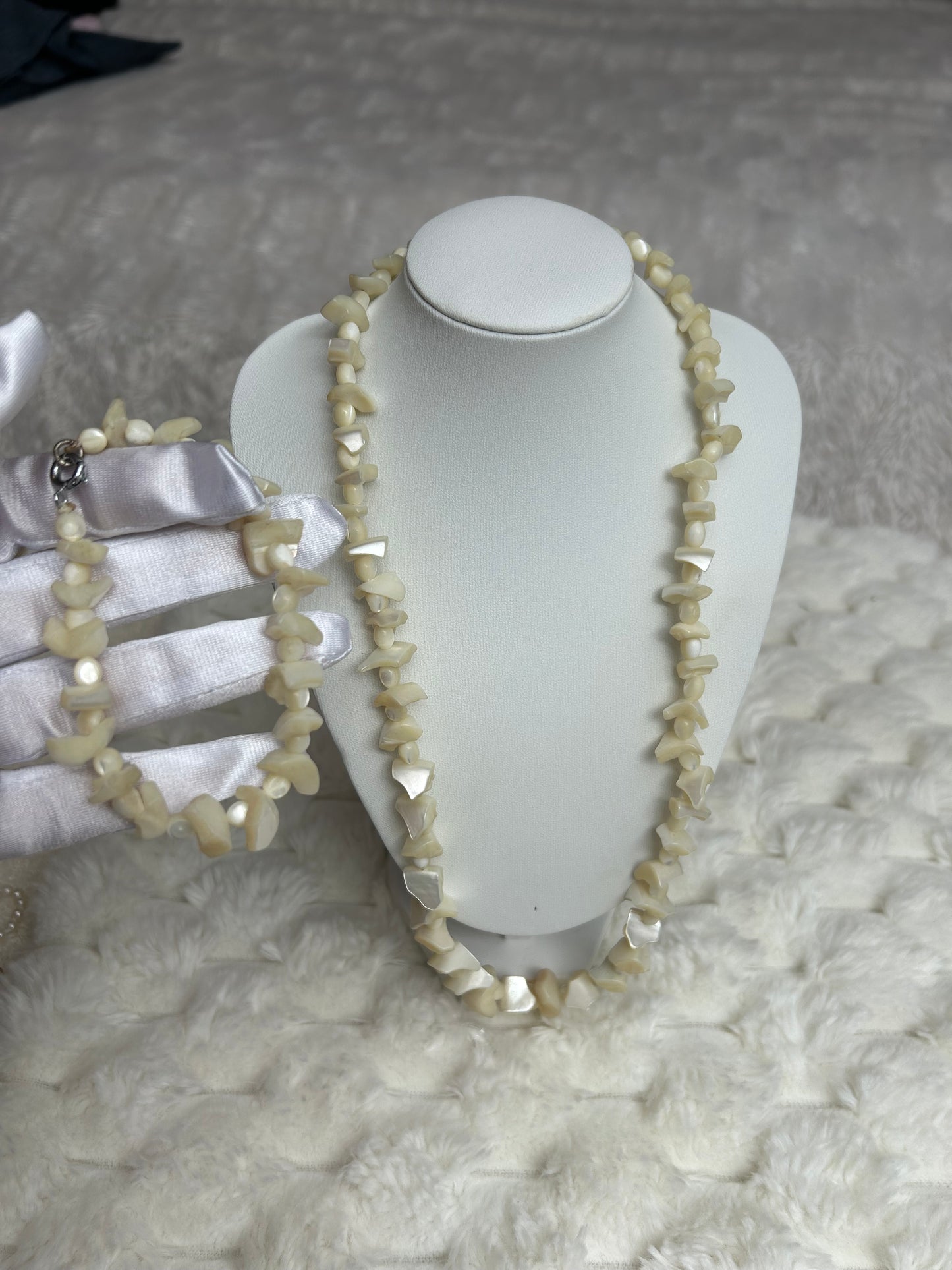 Jolie parure vintage perle nacré et fermoirs argenté