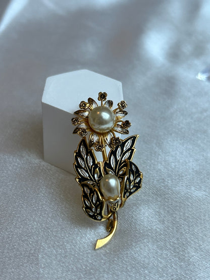 Broche en or de Tolède vintage fleur et perle style culture