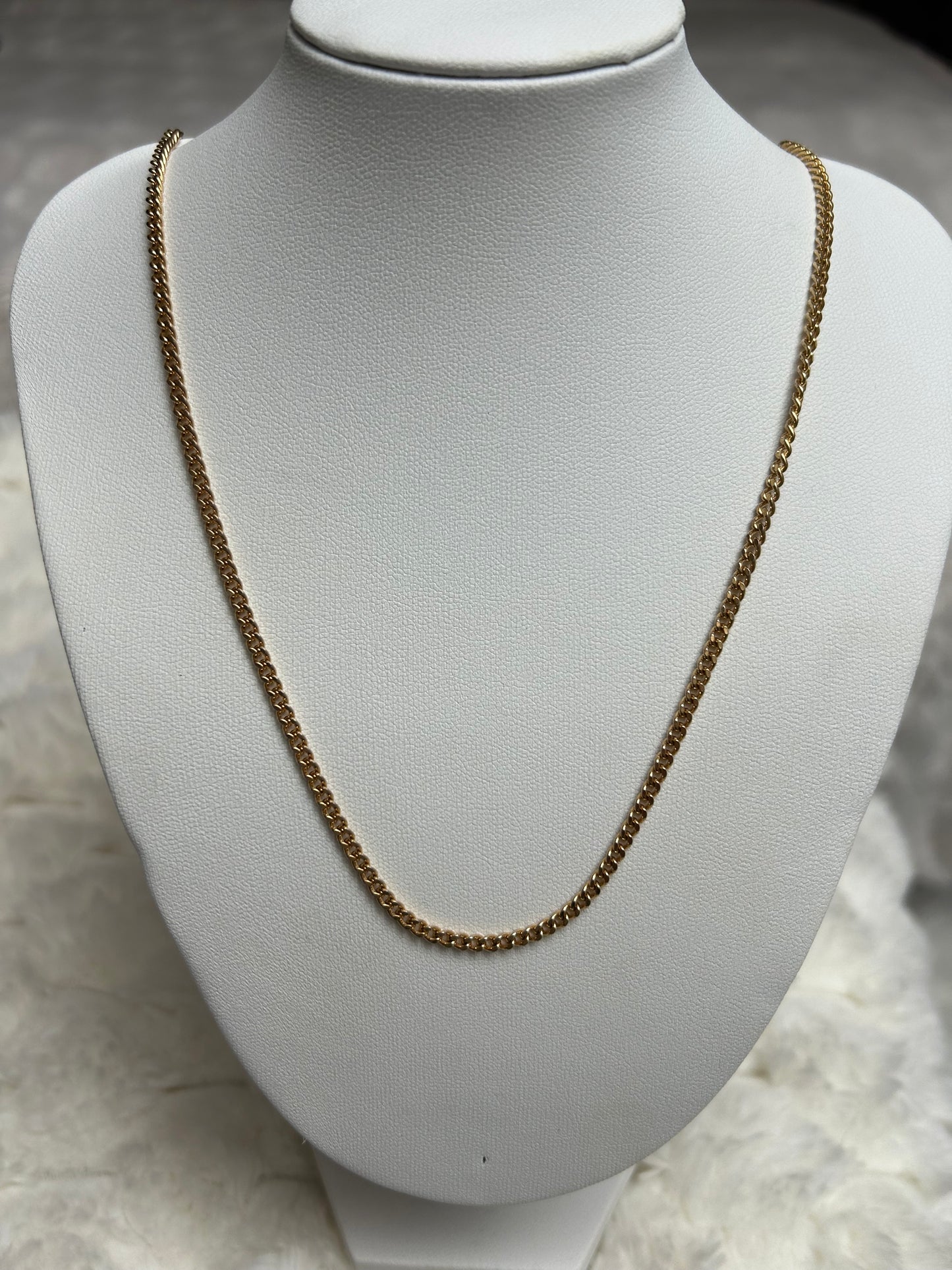 Jolie chaîne vintage en plaqué or femme