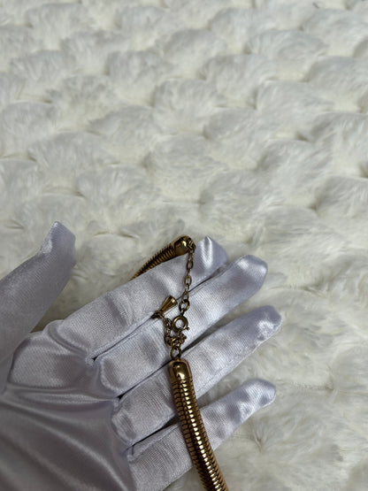 Jolie collier vintage doré ras de coup