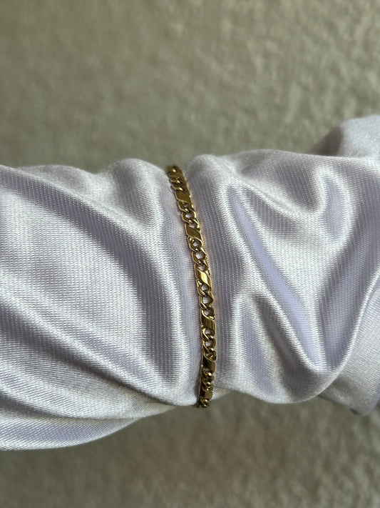 Bracelet en plaqué or maille atypique doré