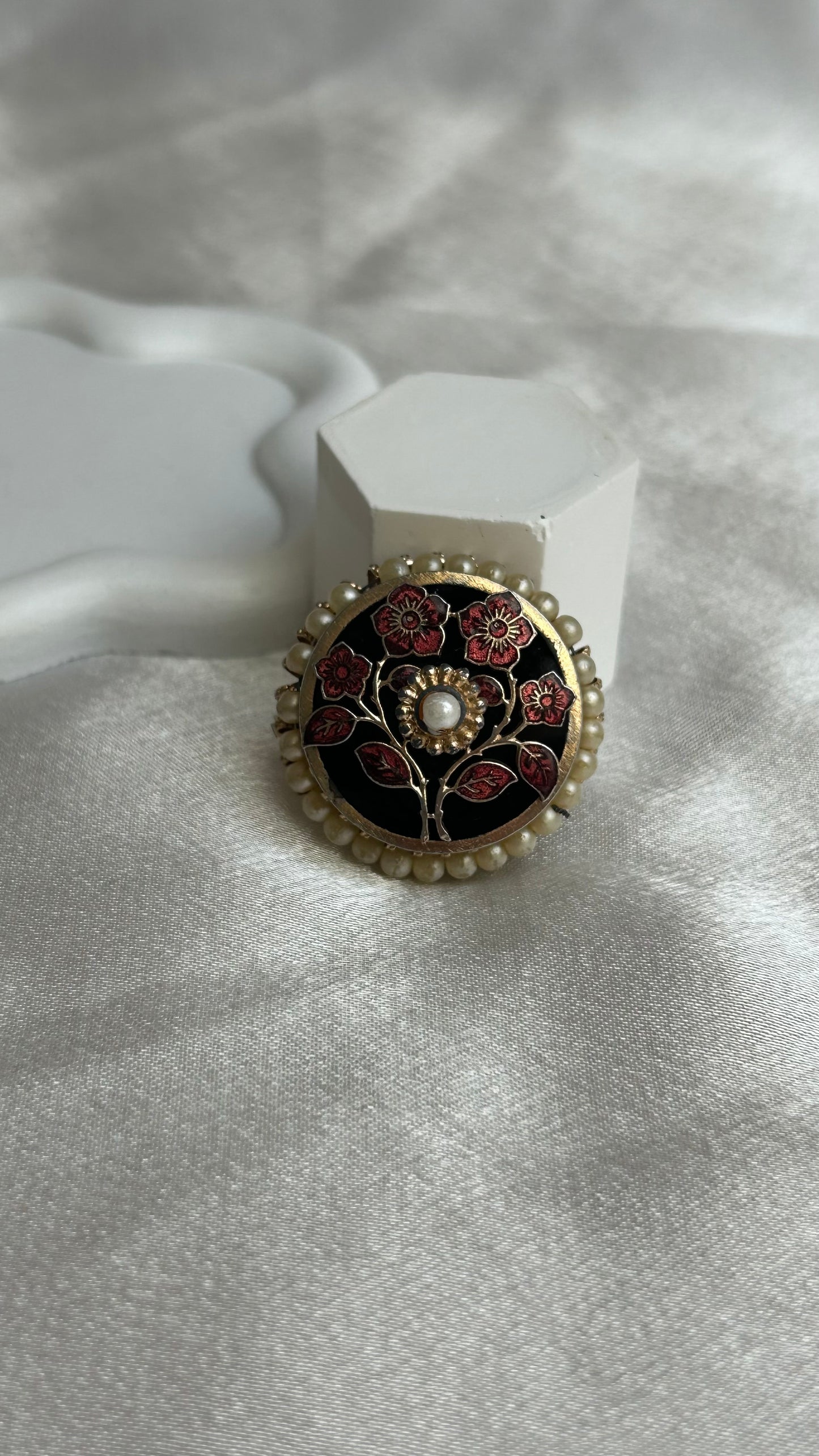 Broche atypique fleur arbre peinte et perle