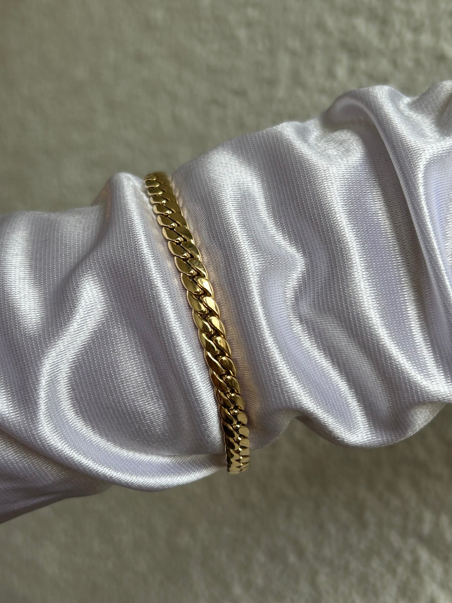 Magnifique bracelet en plaqué or d’occasion maille anglaise