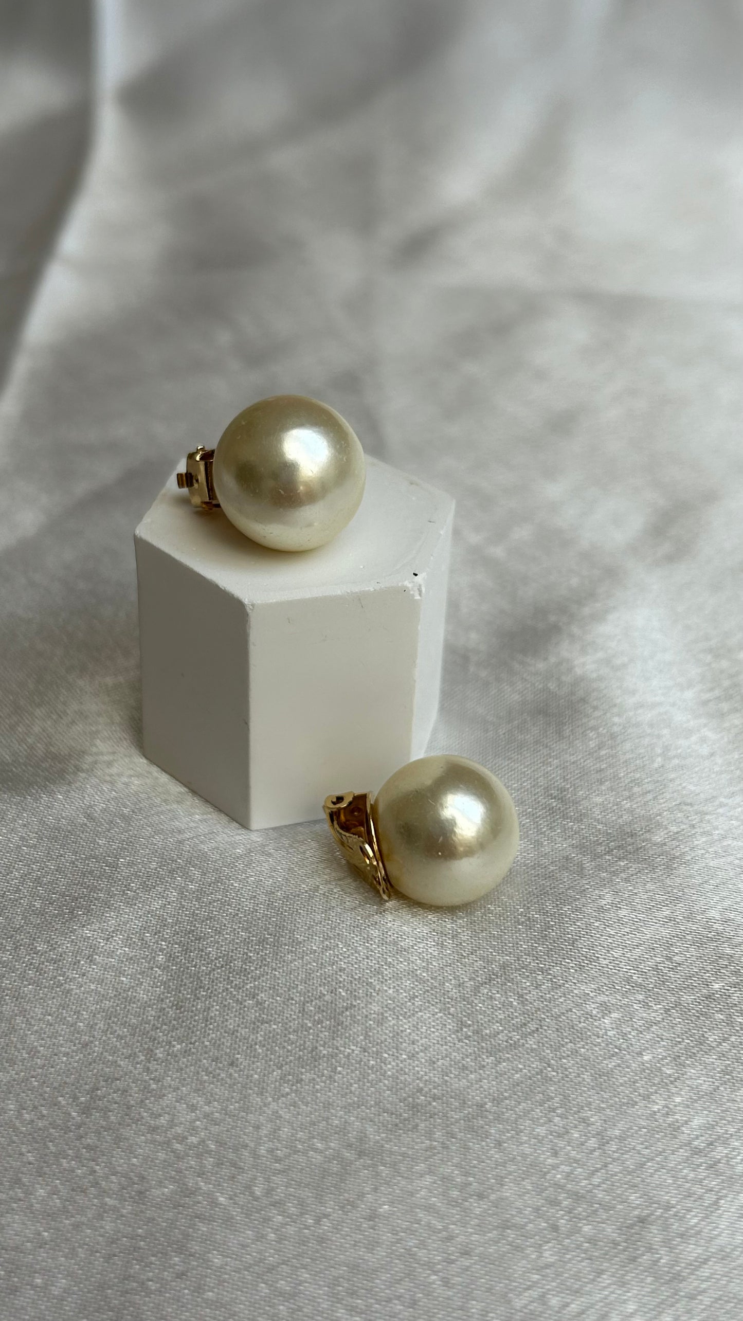 Boucles d’oreilles perles et plaqué or à clip