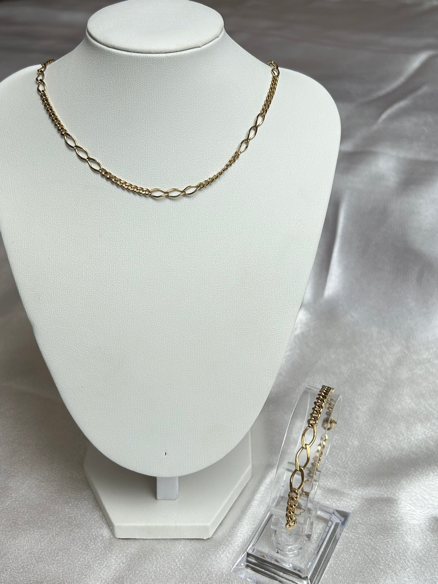 Parure vintage en plaqué or collier et bracelets 3 ovales entrelacées