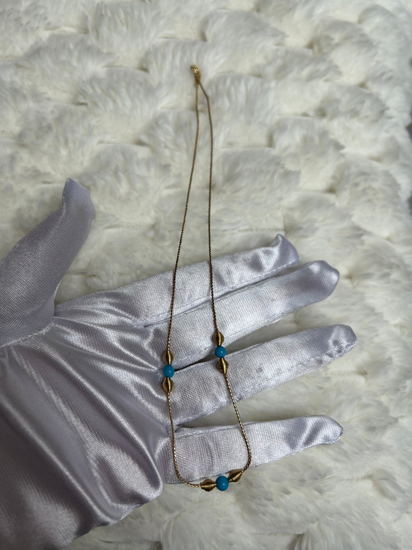 Collier vintage doré et bleu fantaisie