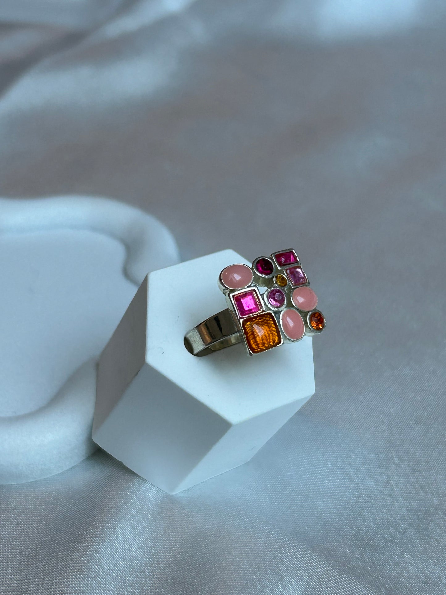 Bague argenté vintage taille ajustable et pierre roses