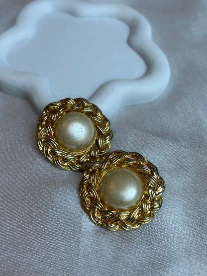 Boucles d’oreilles vintage pins fleur doré et nacré