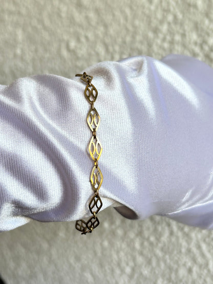 Splendide bracelet en plaqué or mailles ovales