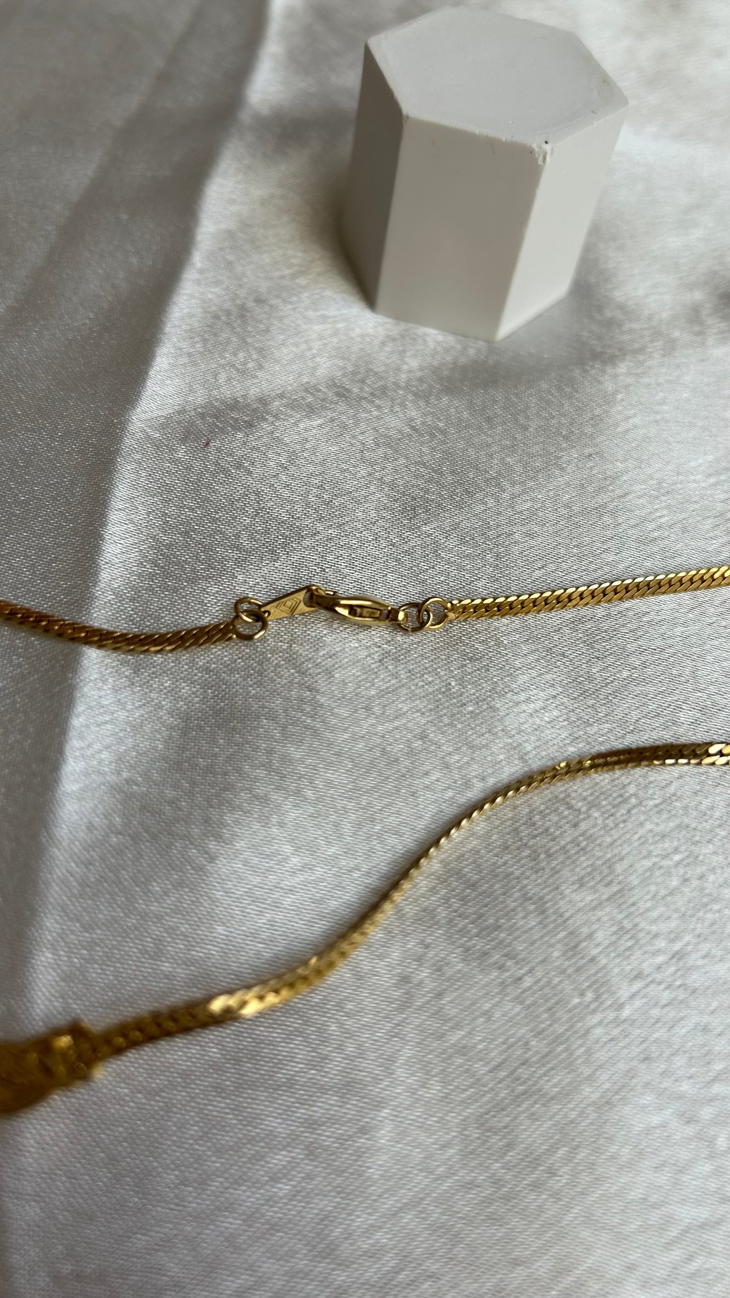 Collier vintage doré et strass