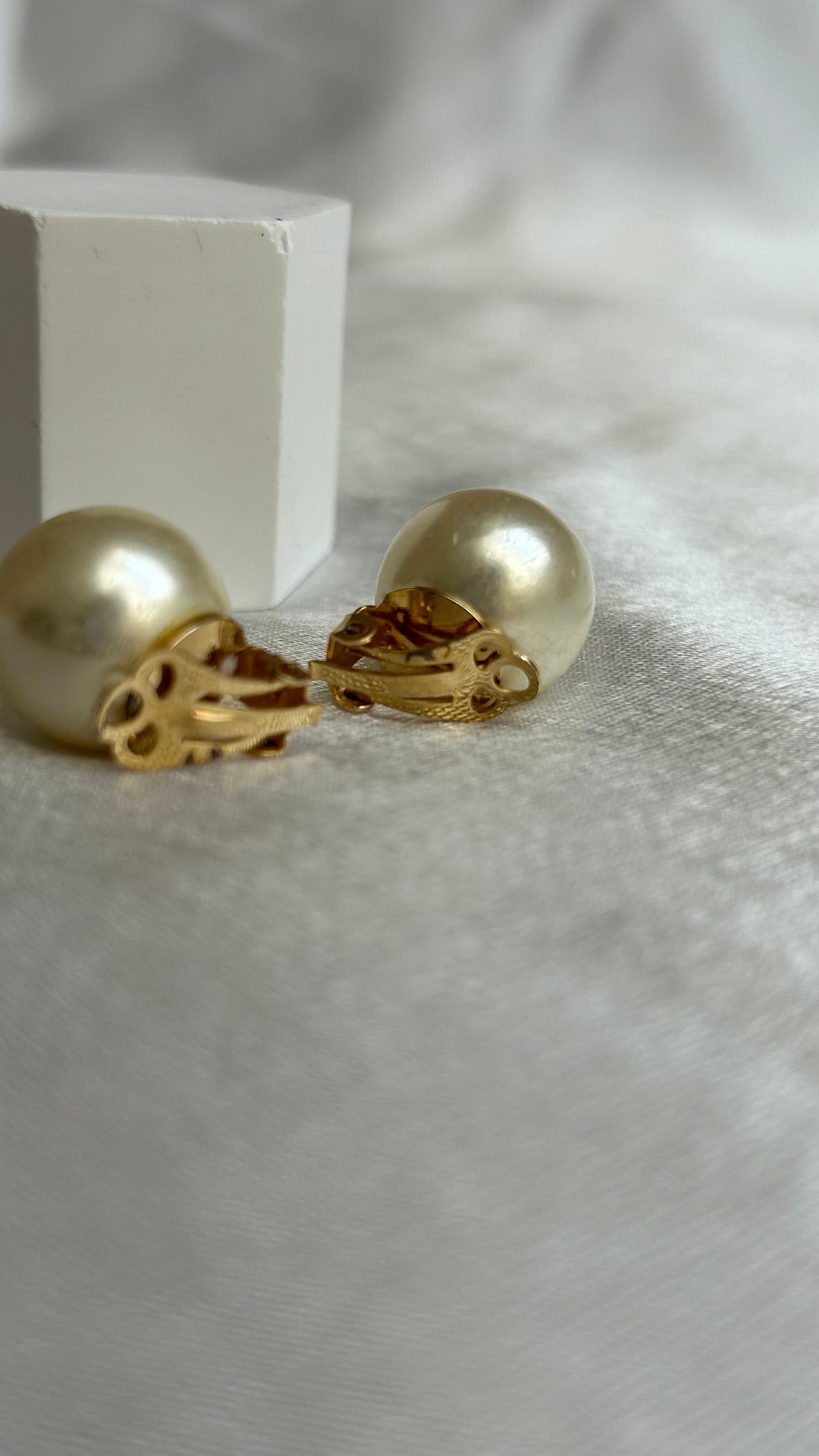 Boucles d’oreilles perles et plaqué or à clip