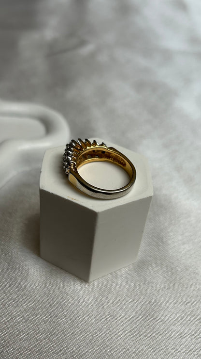 Bague vintage plaqué or et strass rouges et transparents taille 52