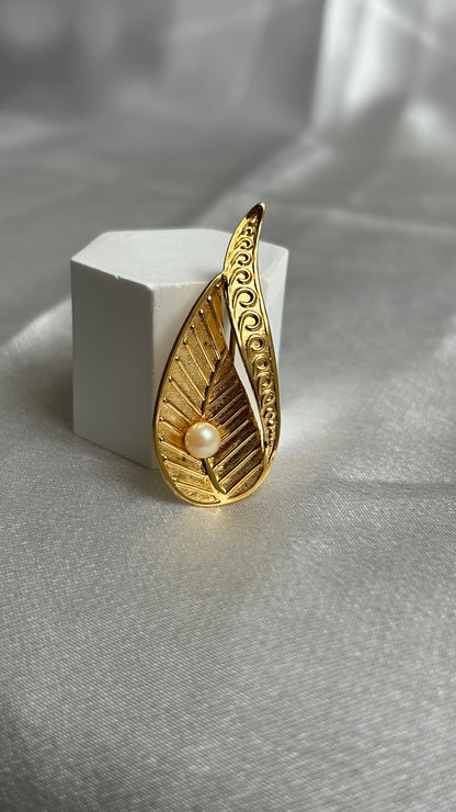 Broche vintage feuille et perle