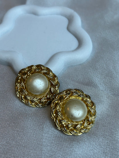 Boucles d’oreilles vintage pins fleur doré et nacré