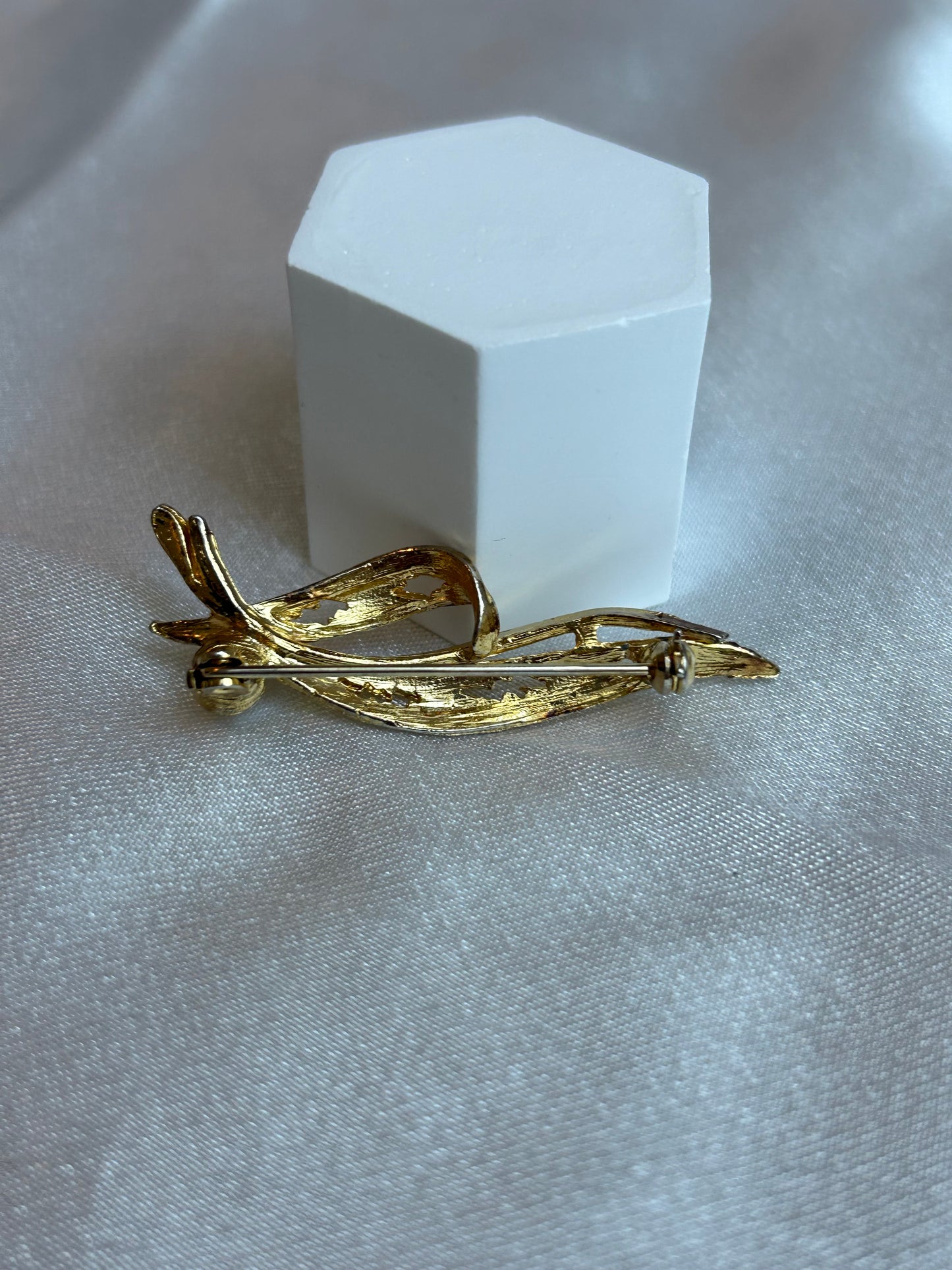 Broche vintage doré à perle femme