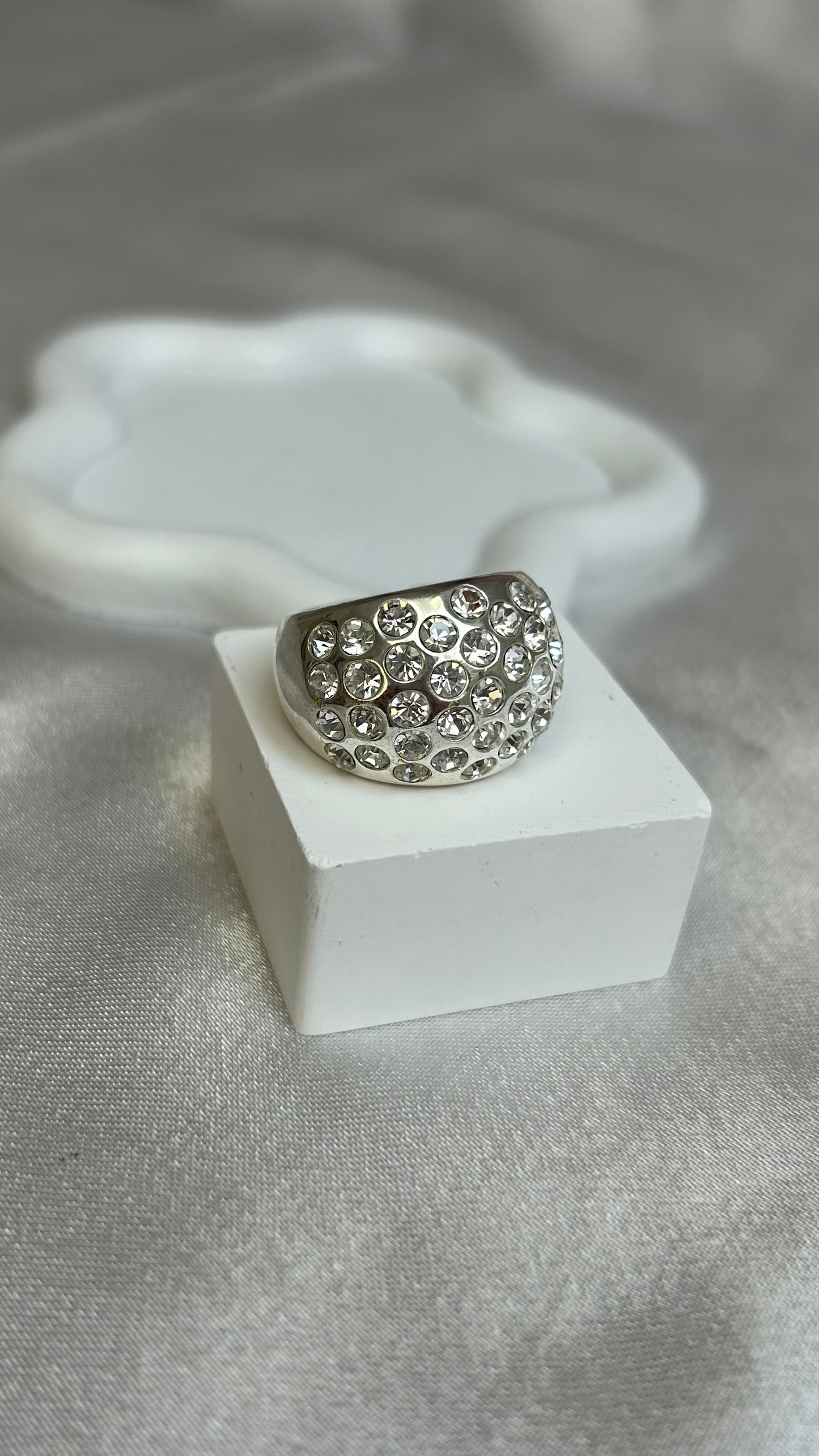 Bague vintage argenté et strass taille 55