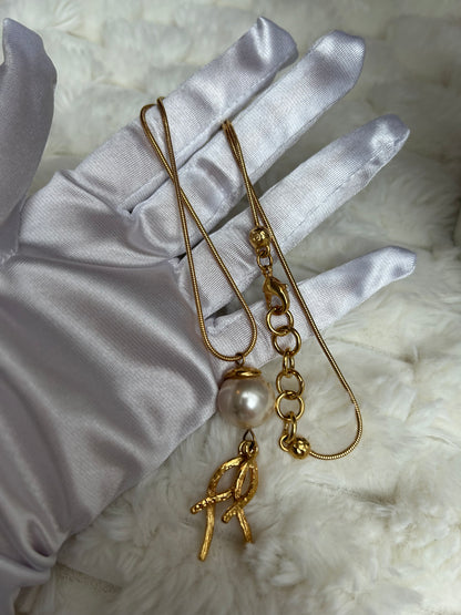 Jolie collier vintage doré et perle fantaisie